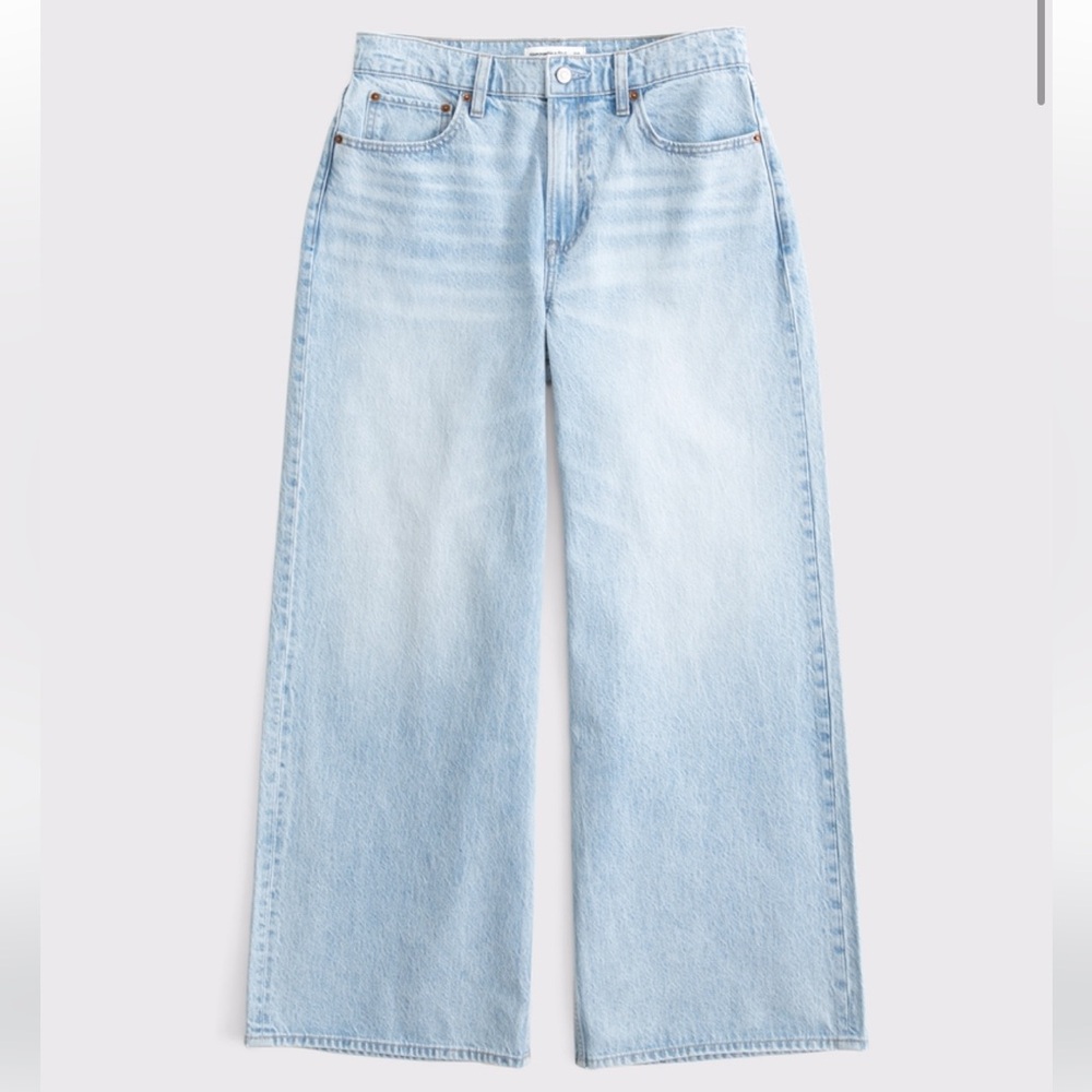 Abercrombie & Fitch Curve Love High Rise Loose Jeans